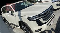 تۆیۆتا لاند کروزەر